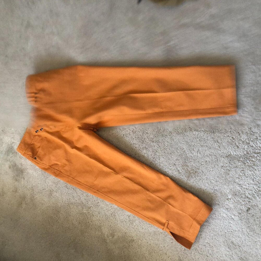 Cheerful summer capri pants